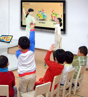 触沃55寸教学一体机用于广州微光幼儿园，用于体验式幼教。